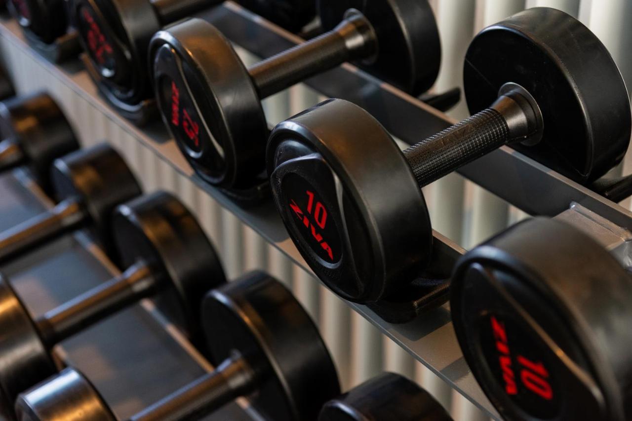 Arbour Hotel And Residence Патая Екстериор снимка Dumbbells on a rack