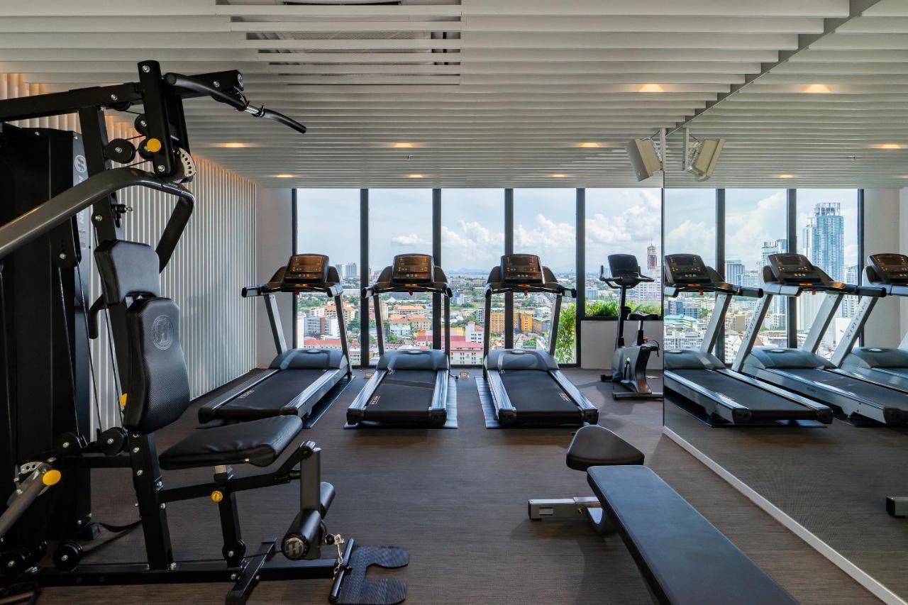 Arbour Hotel And Residence Патая Екстериор снимка The gym at the 10th floor