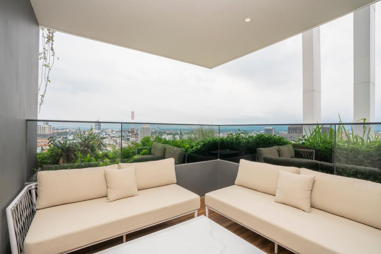Arbour Hotel And Residence Патая Екстериор снимка The Sky Garden