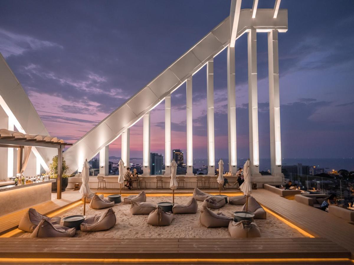 Arbour Hotel And Residence Патая Екстериор снимка The rooftop bar