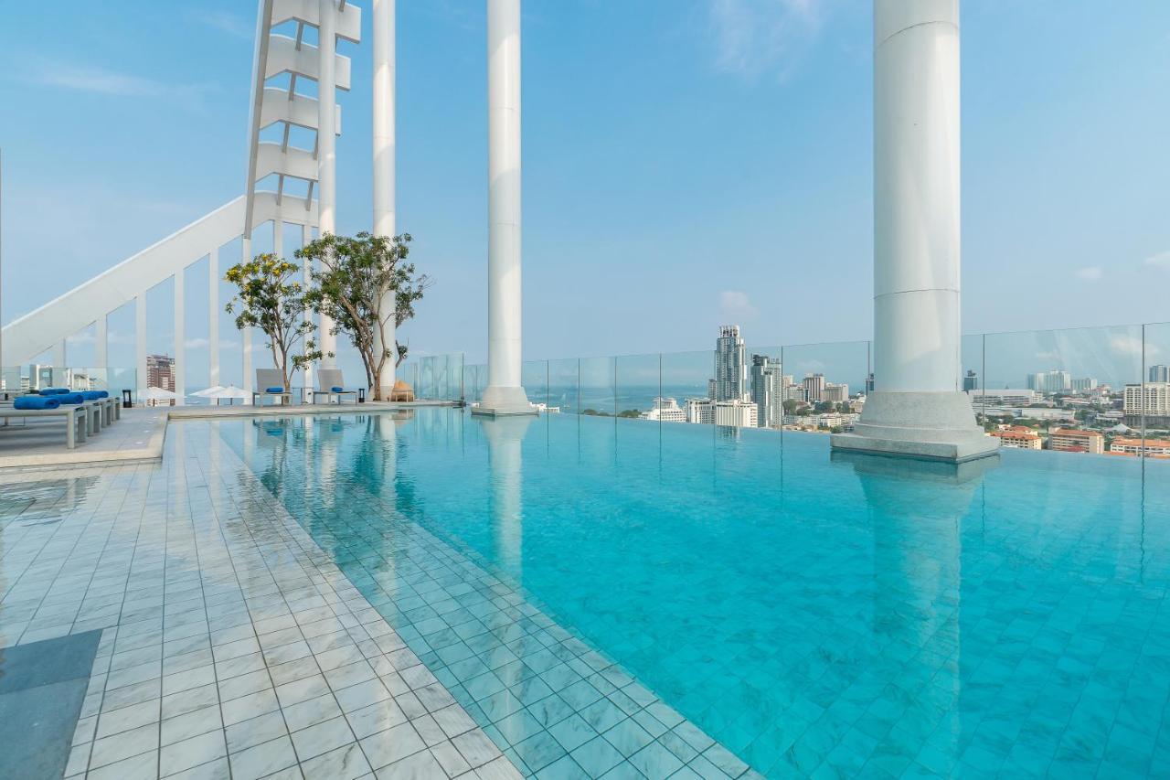 Arbour Hotel And Residence Патая Екстериор снимка Infinity pool at the rooftop